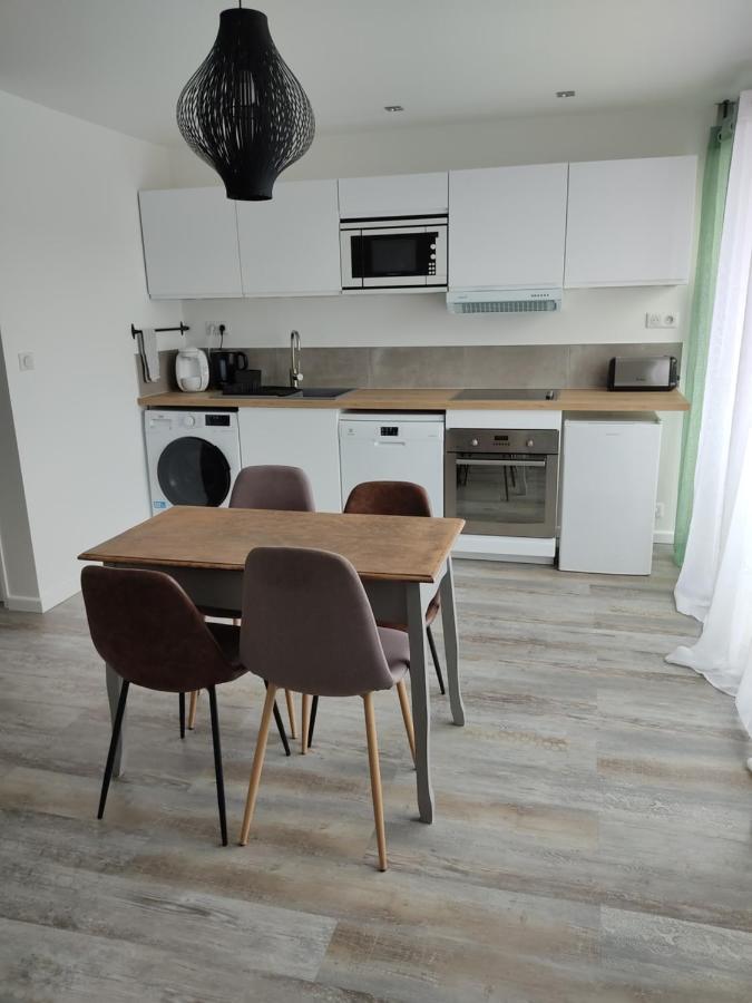 Climatise Avec Balcon,wifi, Proche Remparts Appartement *