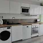 Appartement Climatise Avec Balcon,Wifi, Proche Remparts