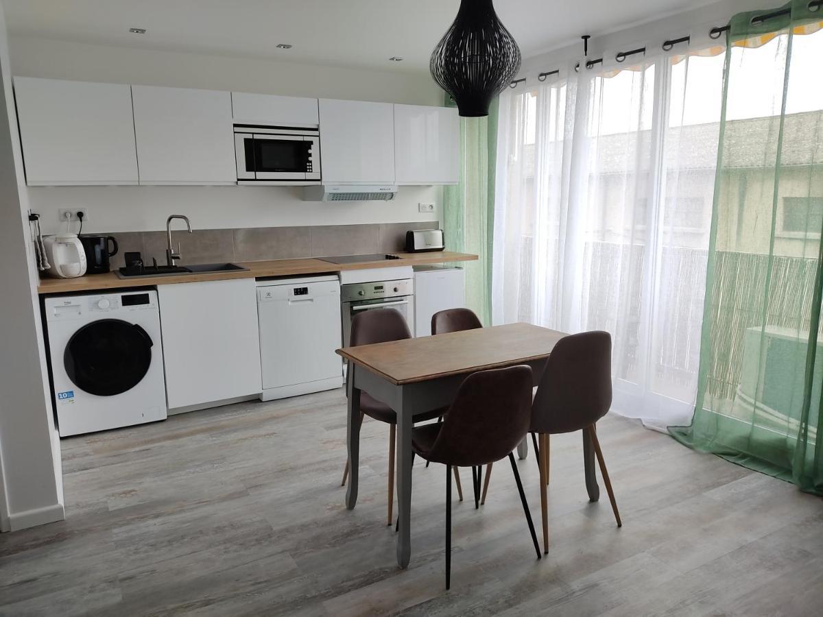 Climatise Avec Balcon,wifi, Proche Remparts Apartment *